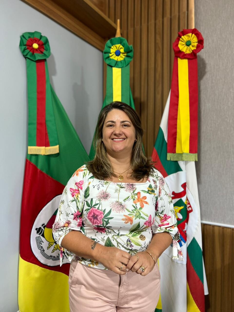 Secretária - Valéria Castro de Souza Secretária - Valéria Castro de Souza